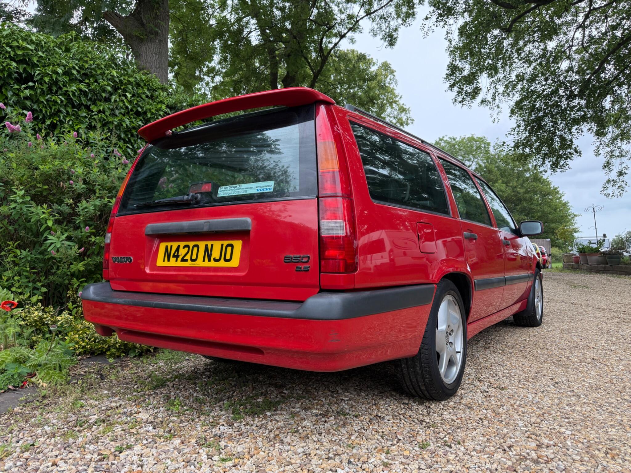 Volvo 850 2.5 20v GLT 5dr — photo 19 of 20